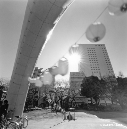 Balloon gate and Lanterns